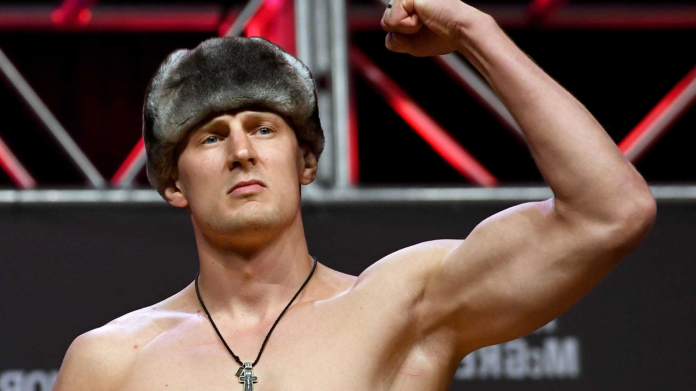 Александр Волков хочет драться как можно чаще на пути к поясу чемпиона