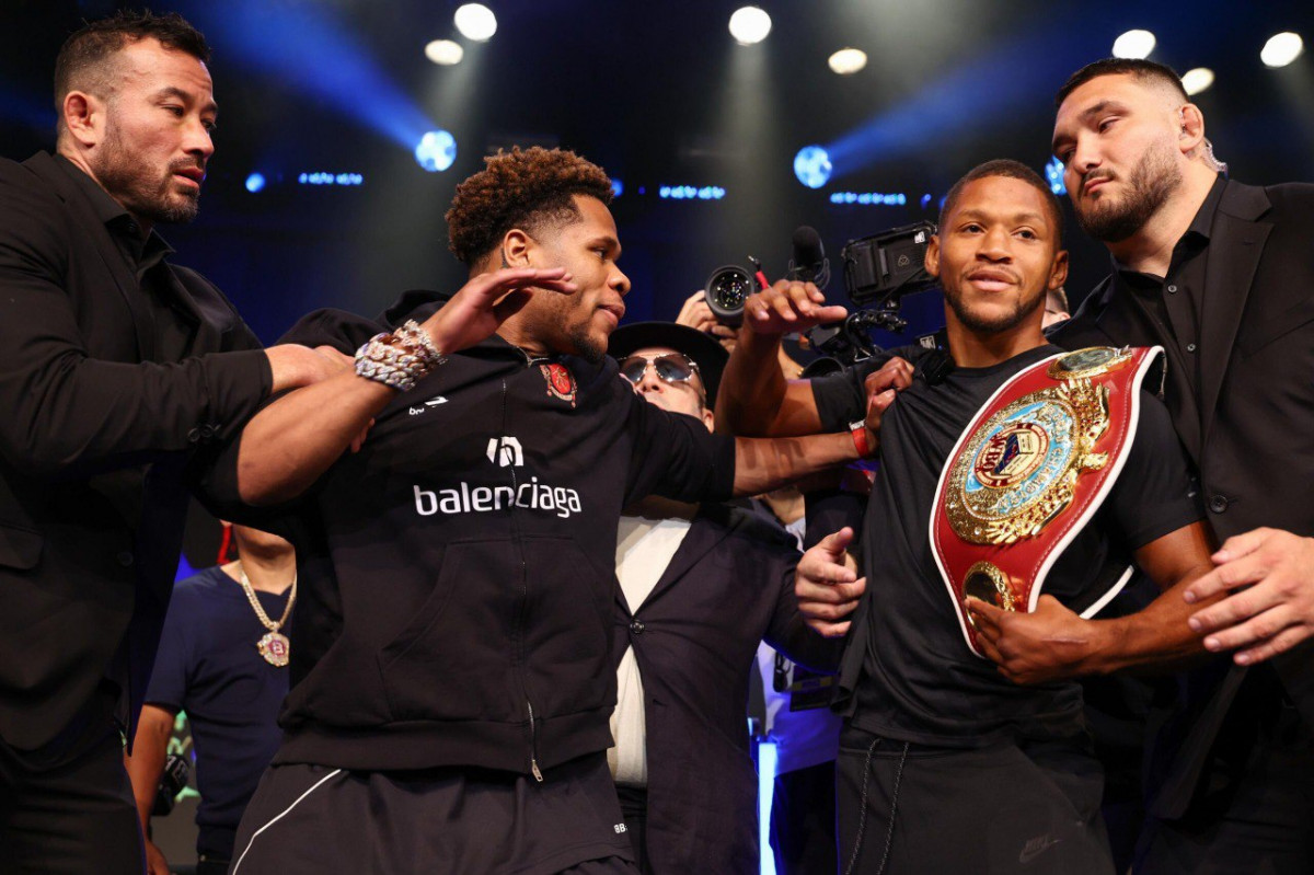 Классика жанра: панчер против технаря