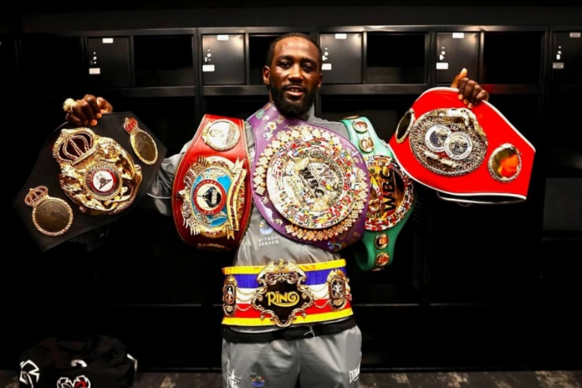 Ушел из бокса или готовит громкий бой: что значит “отставка” Кроуфорда?