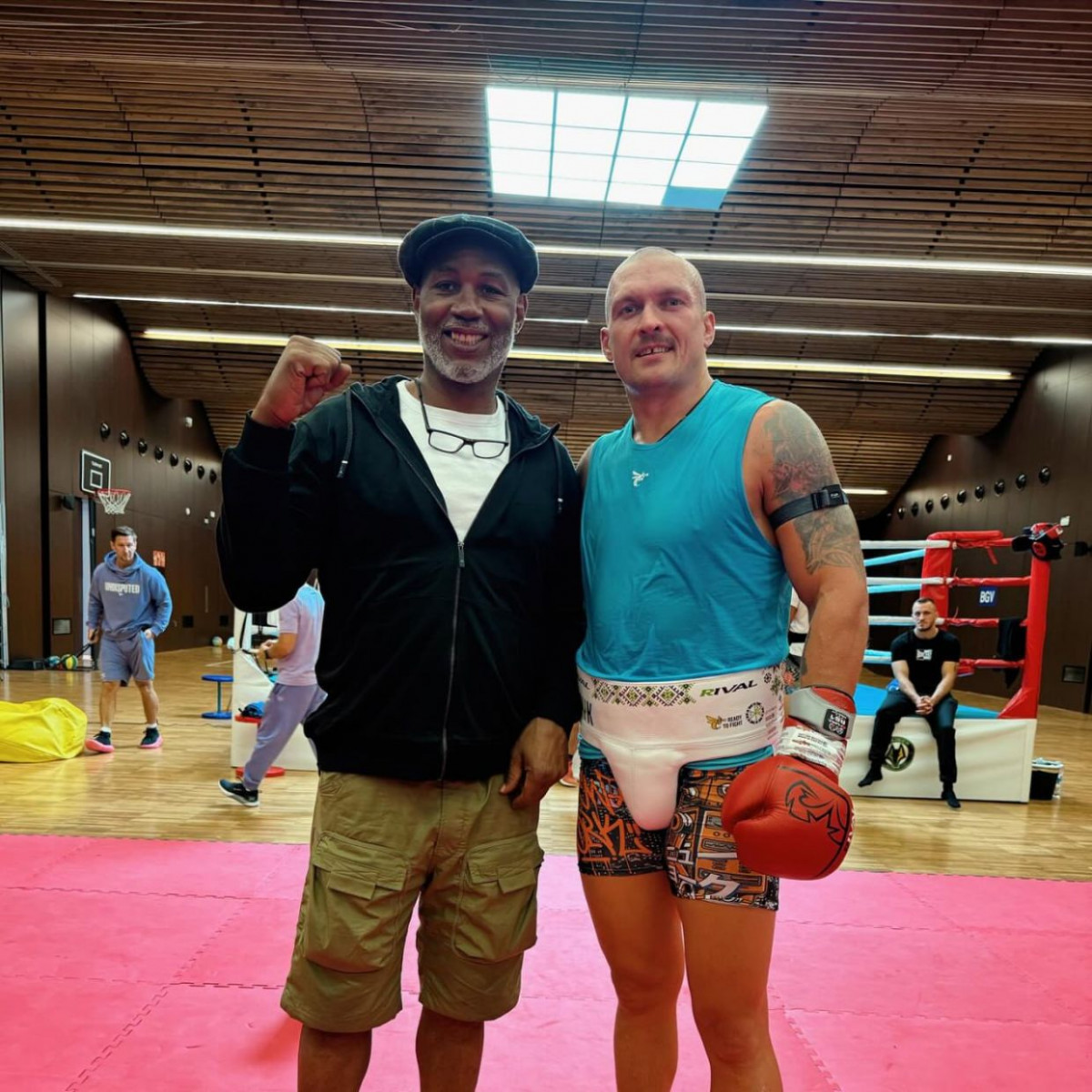 Леннокс Льюис заявил, что он смог бы нокаутировать Александра Усика